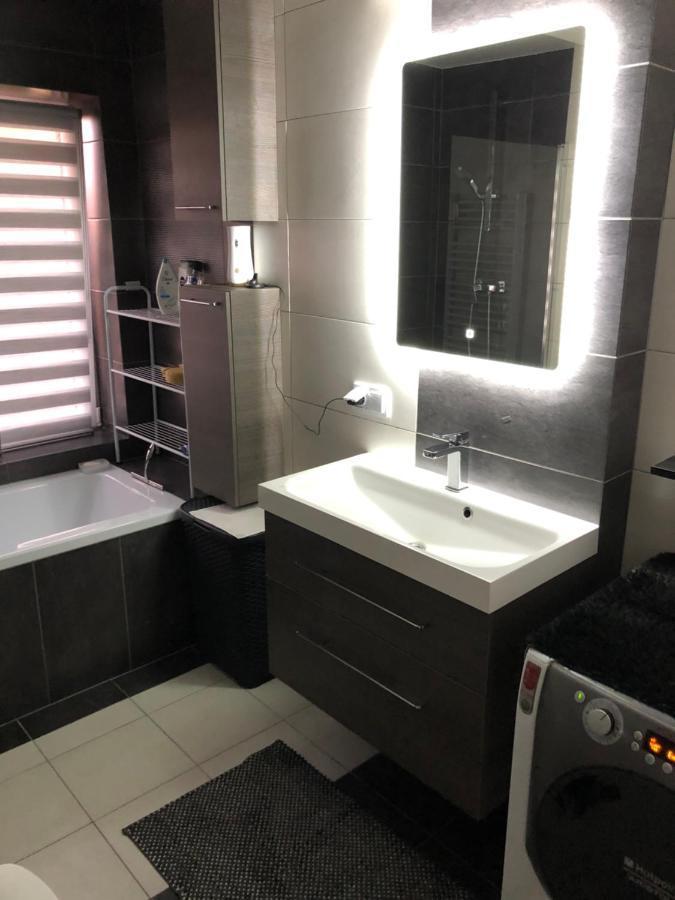Apartament Moniuszki Kędzierzyn-Koźle Exterior foto
